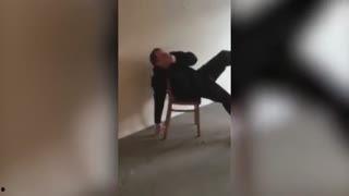 搞笑踩脚视频,笑到脚软！搞笑踩脚视频大盘点